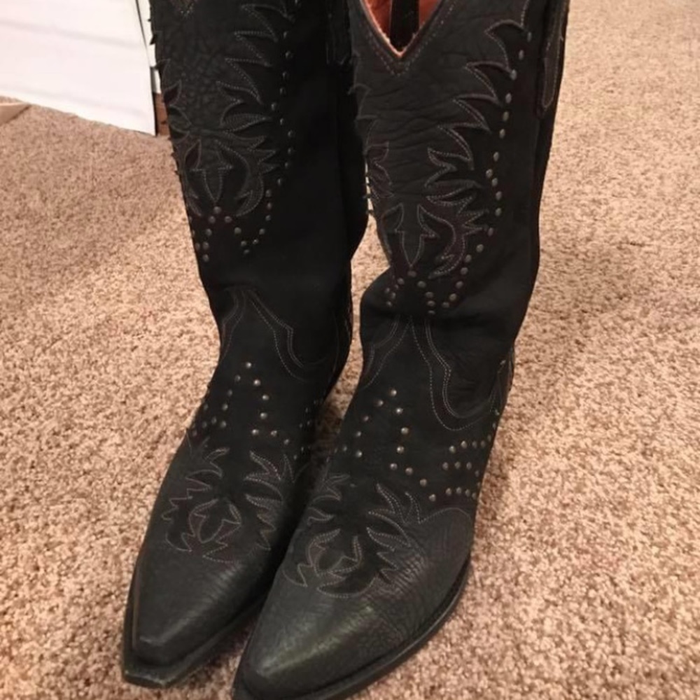 Women’s cowboy boots